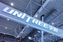 宇树人形机器人解锁轮子形态：轮滑、滑冰表演一气呵成